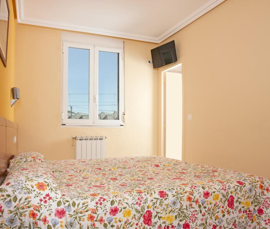 Hostal Europa Pension Irun Exterior photo